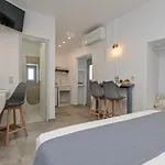 Venetian 2 Apartamento Naxos City