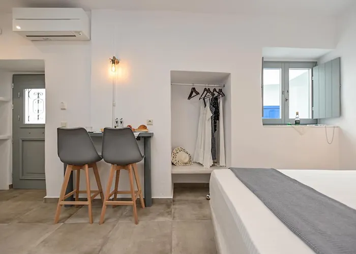 Venetian 2 Apartamento Naxos City