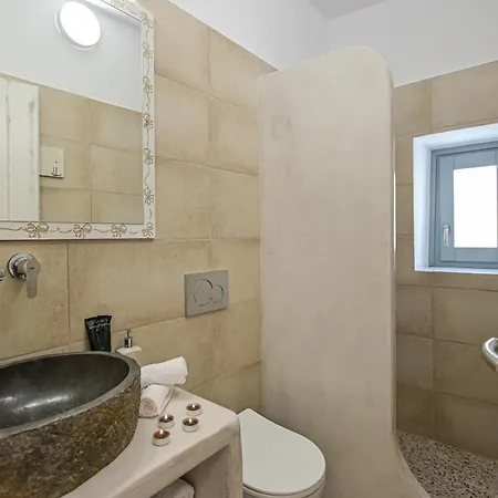 Venetian Ii Apartment