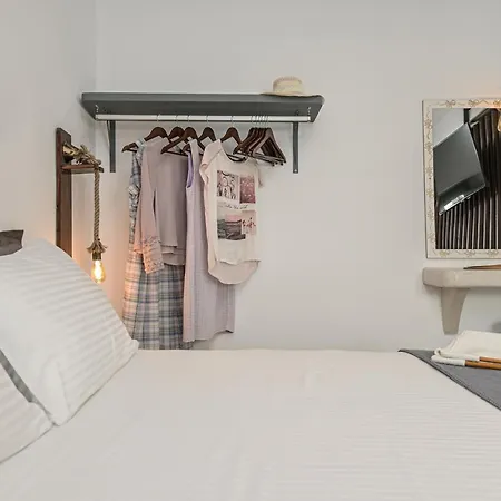 Venetian 2 Apartment Naxos City